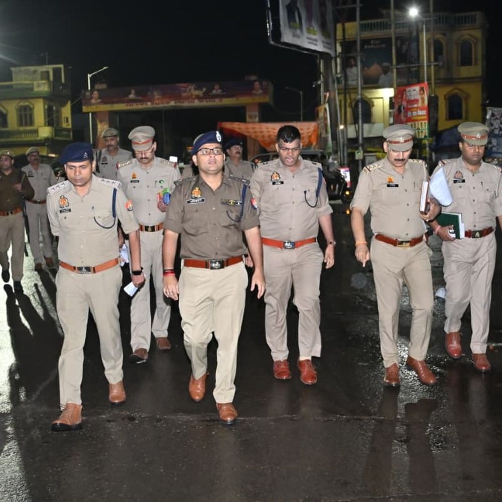 सहारनपुर में ईद-जुमा अलविदा से पहले पुलिस का कड़ा निरीक्षण:SSP समेत अधिकारियों ने ईदगाह का जायजा लिया, सुरक्षा रहेंगे कड़े इंतजाम
