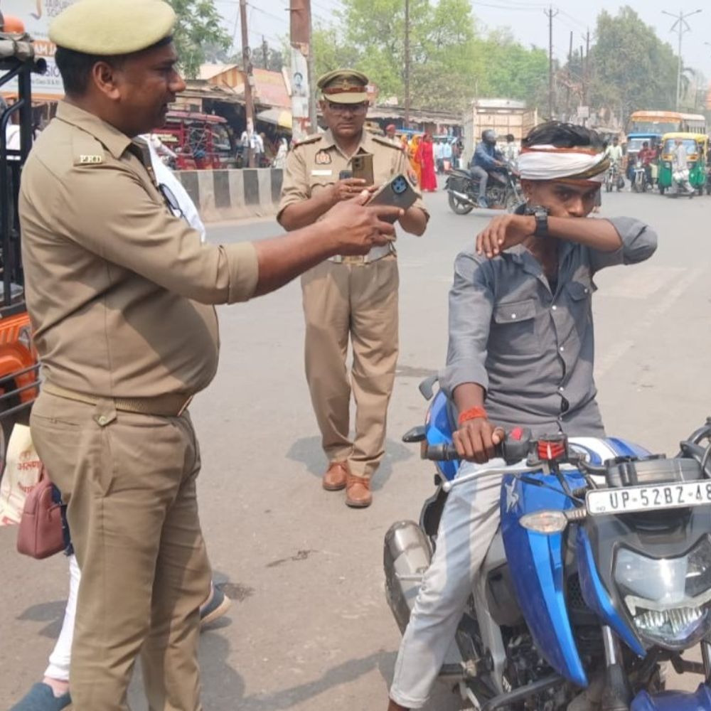 देवरिया में ईद पर ट्रैफिक डायवर्जन:सुबह 6 बजे से लागू होंगे नियम, पुलिस बल तैनात