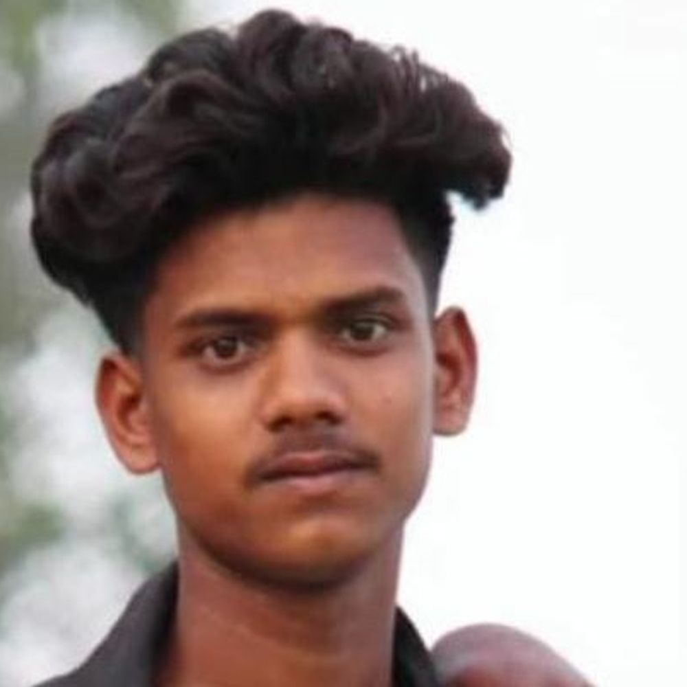 जौनपुर में किशोर पर गिरी आकाशीय बिजली:मीरगंज में चपेट में आकार गई जान, शौच के दौरान मोबाइल पर बात करते समय हादसा