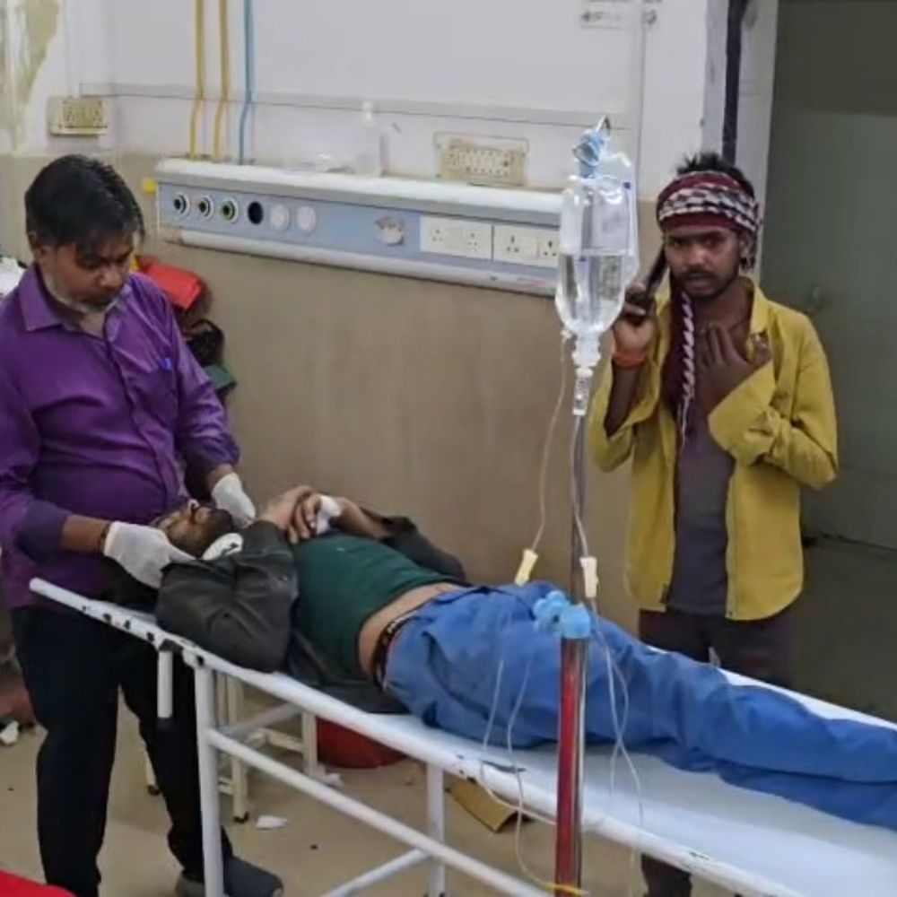 फतेहपुर में मजदूर का कैनी से गला कटा:गंभीर हालत में जिला अस्पताल में भर्ती, ईंट भट्ठे पर हुआ हादसा