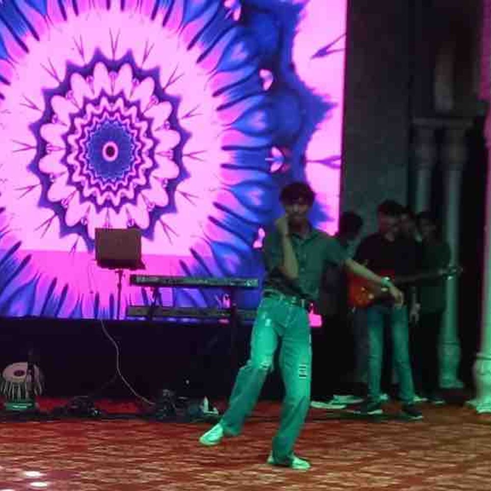 बुलंदशहर जिला-प्रदर्शनी में डांसिंग प्रतियोगिता का आयोजन:रंगारंग प्रस्तुतियों ने दर्शकों का मन मोहा; आज कथक नृत्य