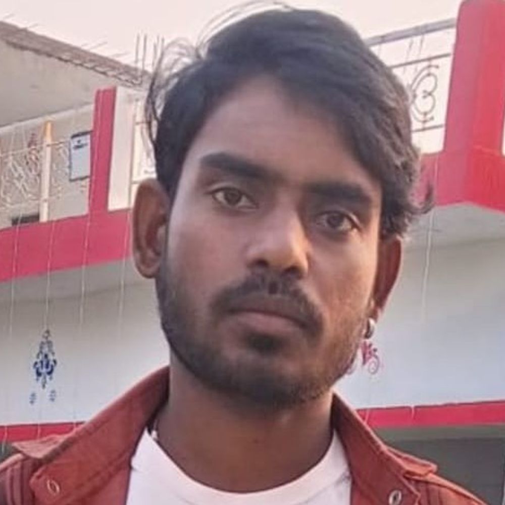 पीलीभीत में वाहन ने बाइक को मारी टक्कर:युवक की मौत, मेला देखकर लौटते समय हुआ हादसा