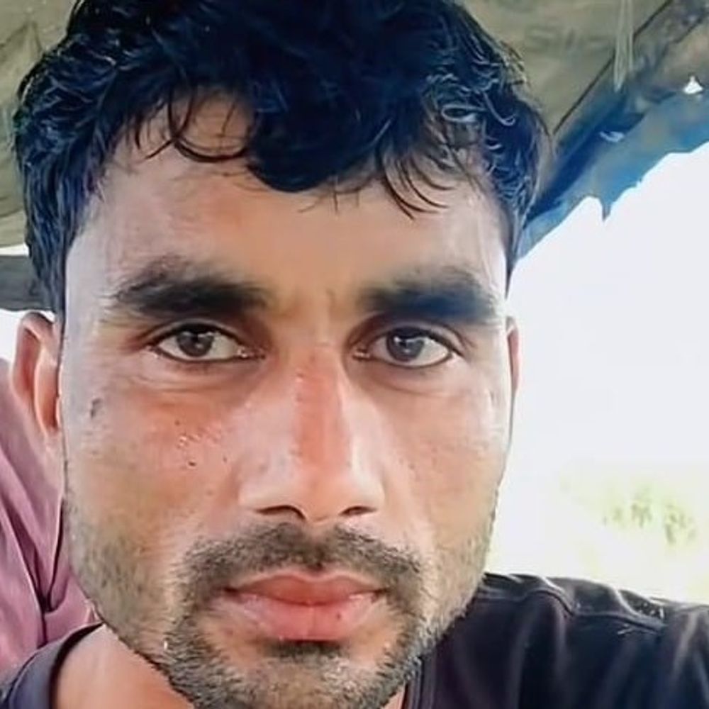 बहराइच में आकाशीय बिजली गिरी, किसान की मौत:खेत में फसल देखने जा रहा था, ईद की खुशियां मातम में बदलीं