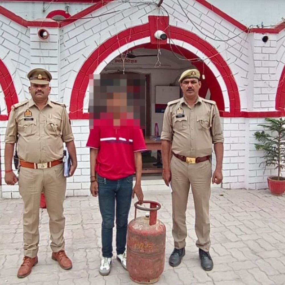 बस्ती में सिलेंडर चोरी करने वाला युवक गिरफ्तार:बस्ती में घर से लेकर भागा था, केस दर्ज कर तलाश कर रही थी पुलिस
