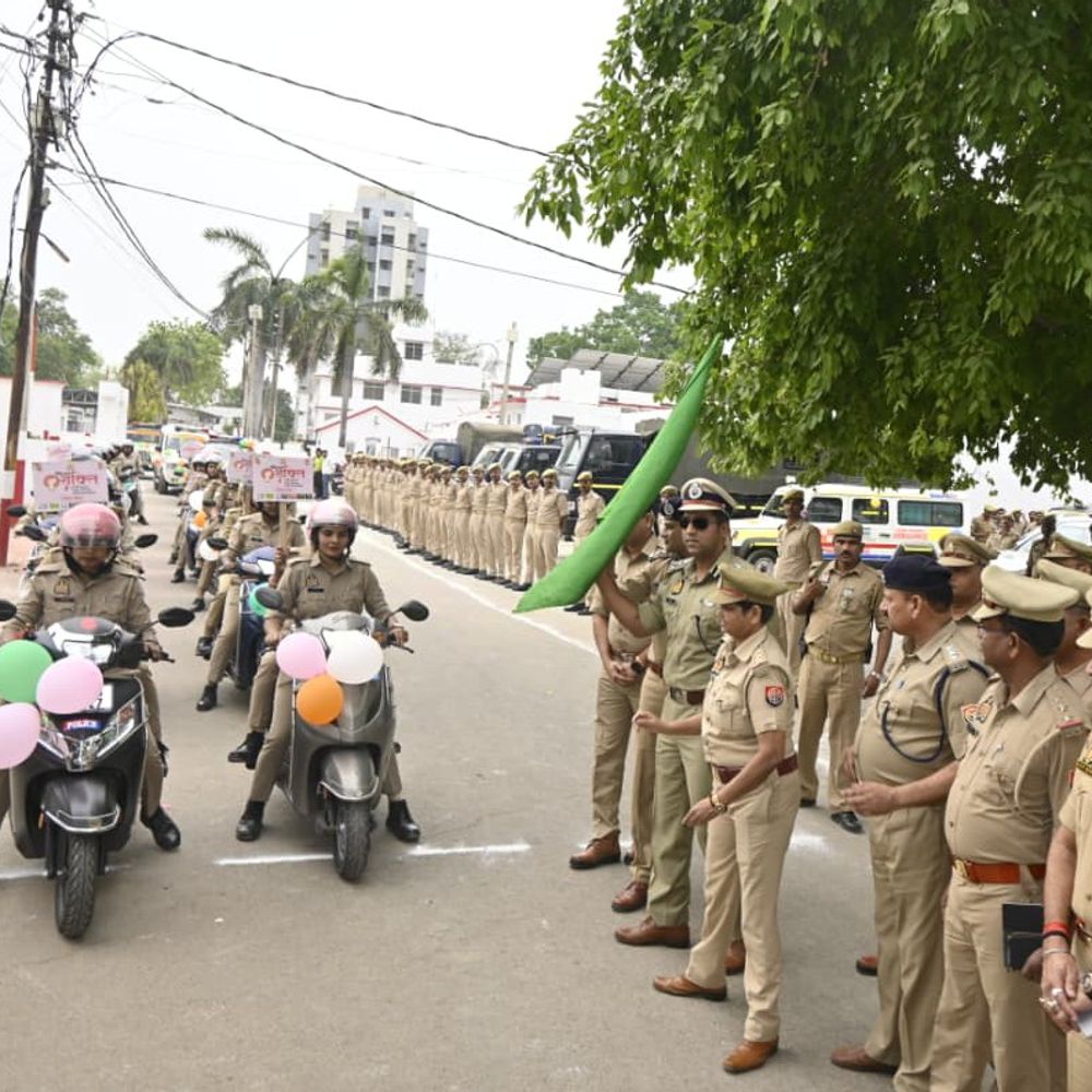 बस्ती में मिशन शक्ति अभियान शुरू:महिला पुलिस ने बाइक रैली निकाली, 30 दिवसीय विशेष कार्यक्रम की शुरुआत