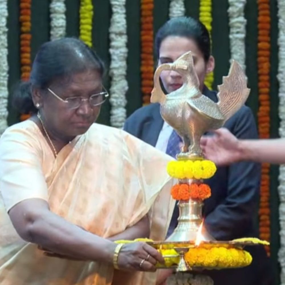 रामकृष्ण मिशन हॉस्पिटल में कैंसर यूनिट का उद्घाटन:संत प्रेमानंद महाराज से मुलाकात करने के बाद किए बाबा नीम करोरी के दर्शन