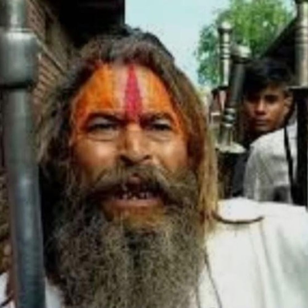 मथुरा में गौ रक्षक बाबा की मृत्यु:गौ तस्करों पर लगा हत्या का आरोप, बाइक से कर रहे थे गौ तस्करी कर जा रहे ट्रक का पीछा