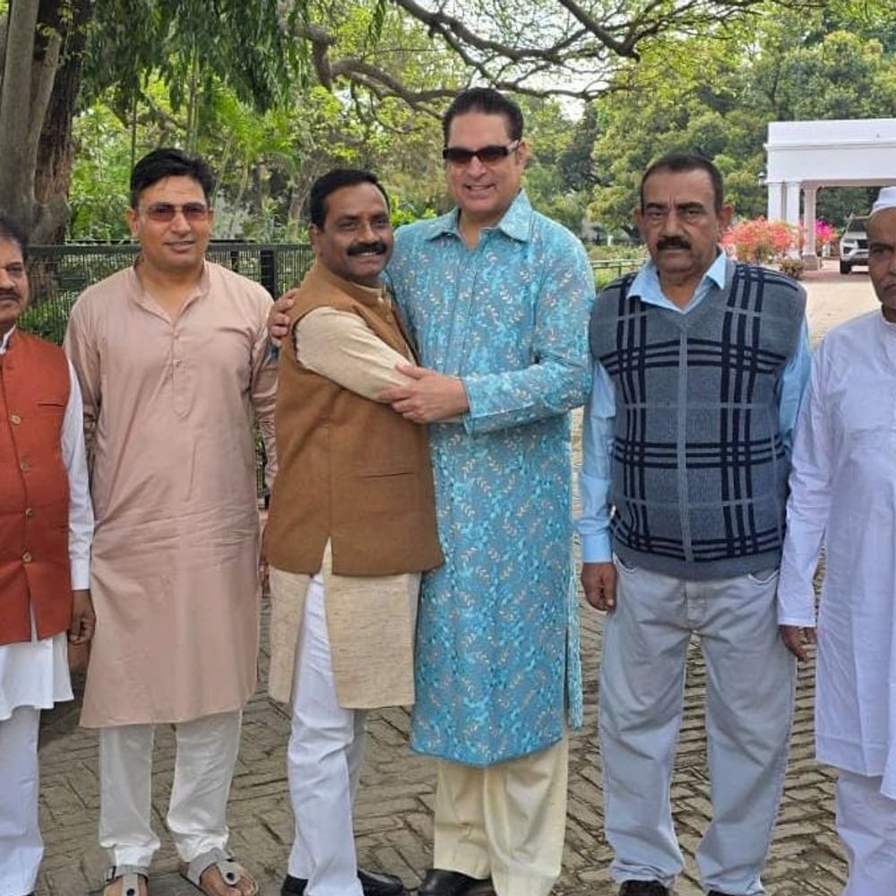 रामपुर के नूर महल में ईद का जश्न:नेताओं और आम लोगों ने दी मुबारकबाद, भाईचारे का संदेश