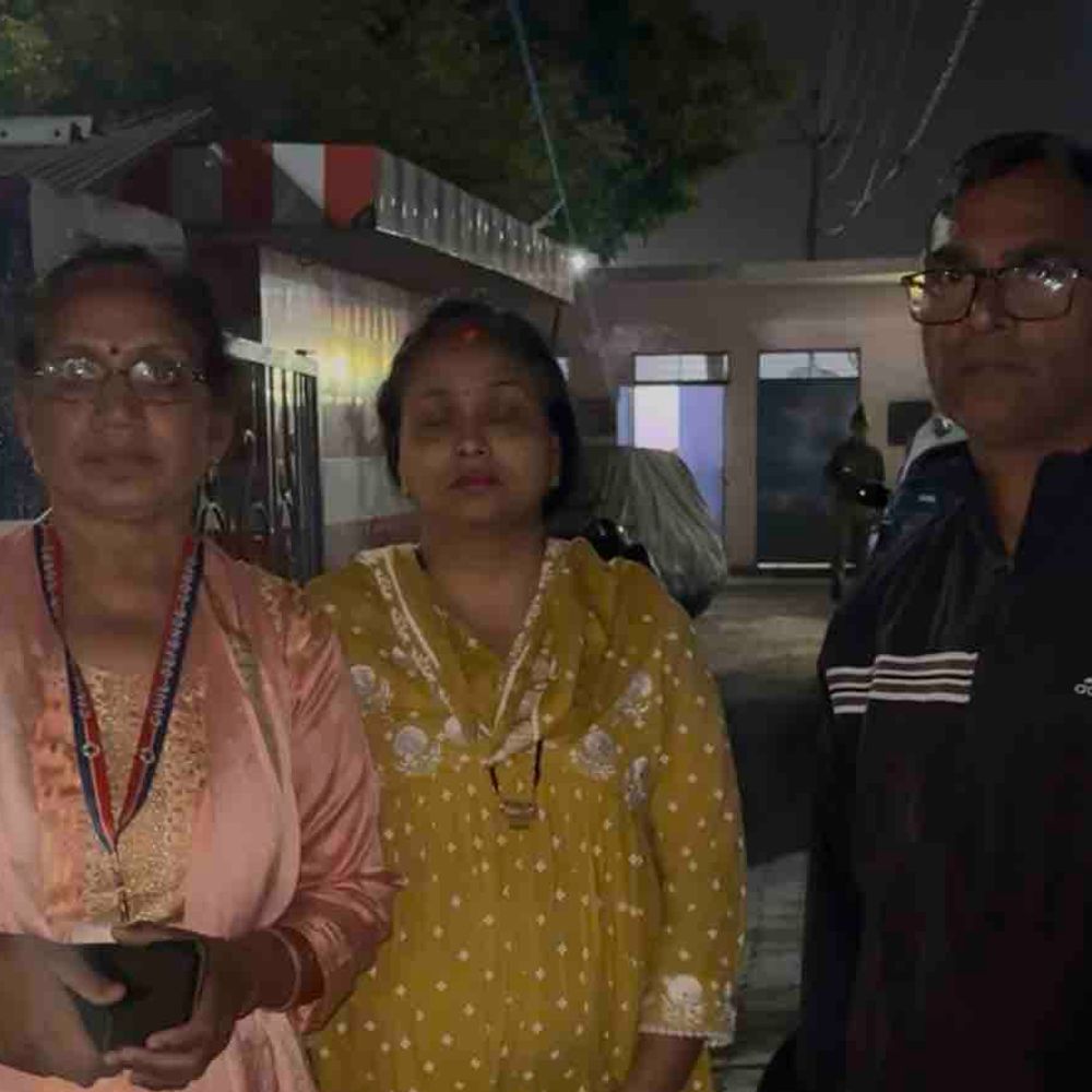 कानपुर में सिविल डिफेंस में महिला से लूट:ई-रिक्शा से उतरते ही दिनदहाड़े बाइक सवार 2 बदमाशों ने छीना मंगलसूत्र