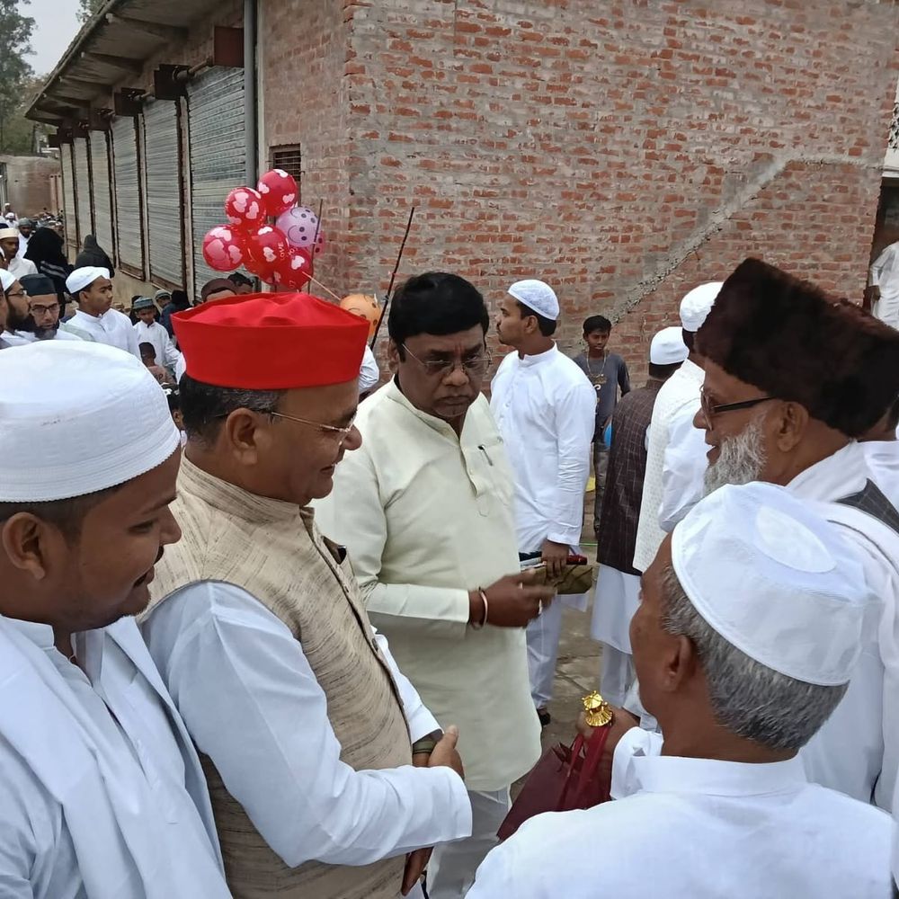 अम्बेडकरनगर में शांतिपूर्ण मनी ईद:पुलिस प्रशासन ने किए थे सुरक्षा के पुख्ता इंतजाम, DM ने लिया ईदगाहों का जायजा