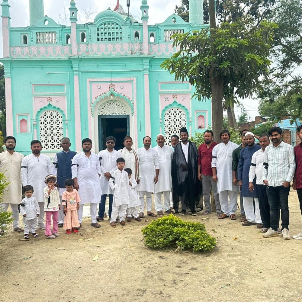 अयोध्या में पढ़ी गई ईद-उल-फितर की नमाज:अमन, शांति और भाईचारे के लिए दुआ मांगी, ईरान के सुप्रीम लीडर की मौत पर जताया शोक