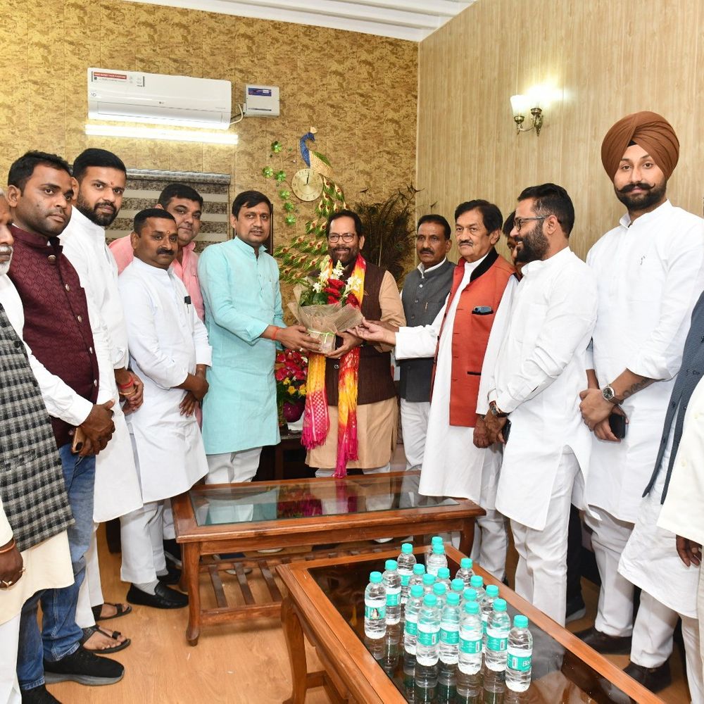 रामपुर भाजपा जिलाध्यक्ष ने नकवी को दी ईद की बधाई:दिल्ली में पूर्व केंद्रीय मंत्री से मिले, शुभकामनाएं दी