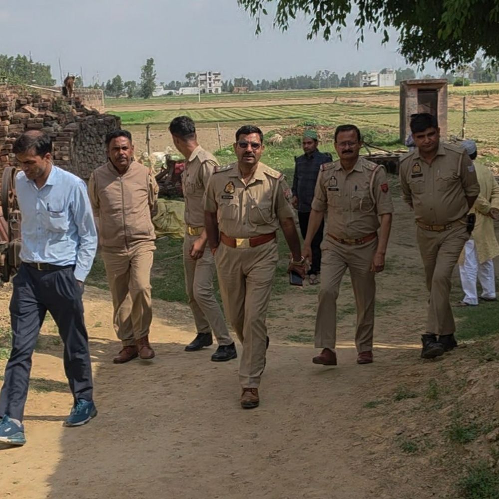 संभल के धनेटा सोतीपुरा के मुस्लिमों ने ईद नहीं मनाई:हाईकोर्ट की अनुमति के बावजूद 15 लोगों ने पढ़ी नमाज, गांव में फोर्स तैनात