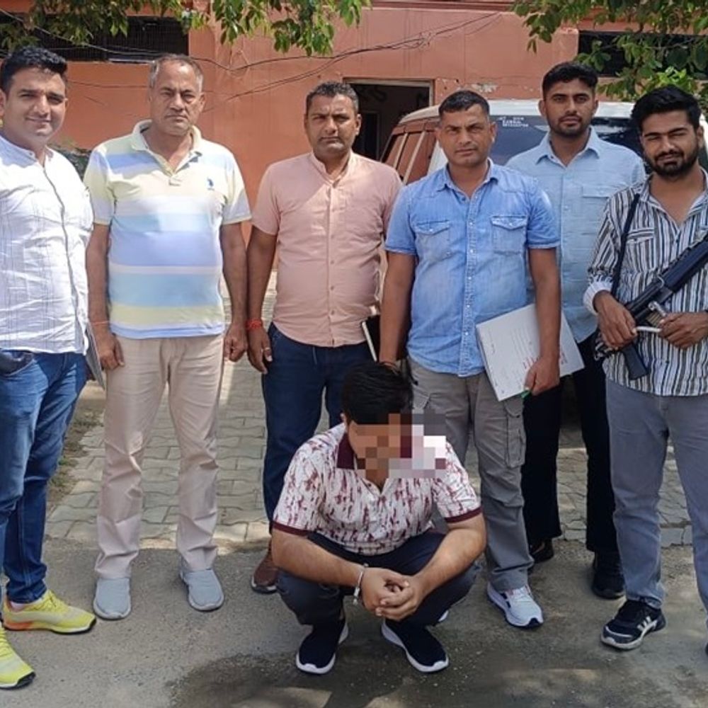 रोहतक में यूपी का 25 हजार का इनामी बदमाश अरेस्ट:पंद्रह दिन पहले किया मर्डर, चल रहा था फरार, देसी पिस्तौल और कारतूस बरामद