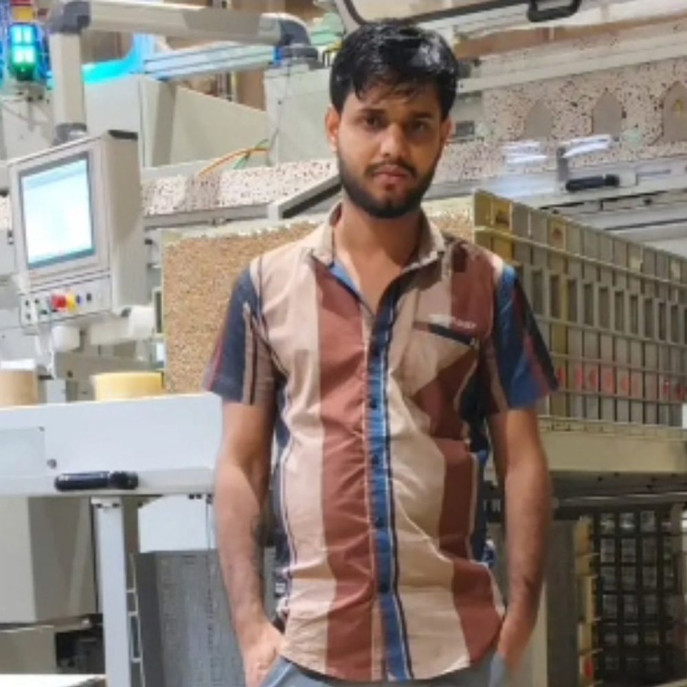 ईंट से हमले में युवक की मौत:बस्ती में आपसी विवाद के बाद आरोपी फरार, पुलिस तलाश में जुटी