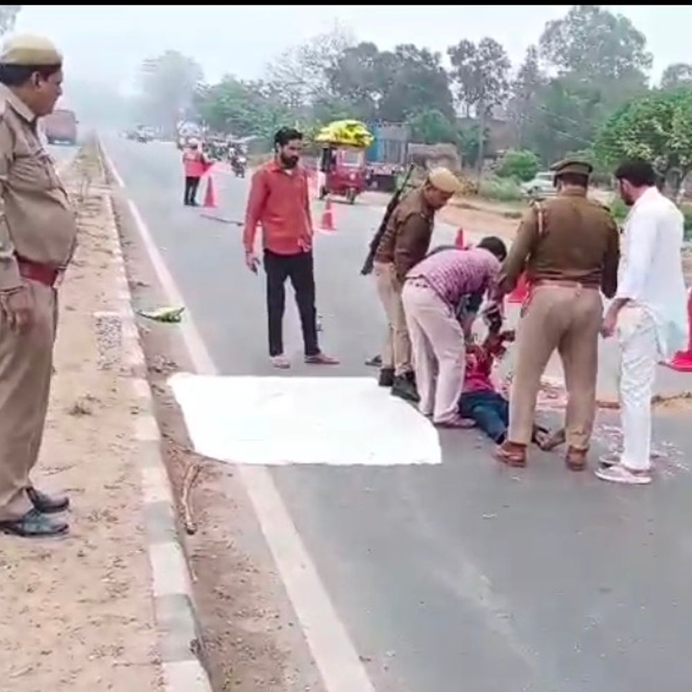 साइकिल सवार युवक को ट्रक ने कुचला, मौत:पिहानी कोतवाली क्षेत्र के देवमनपुर के पास हुआ हादसा