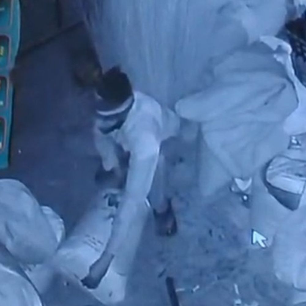 चोरी के 4 दिन बाद भी नहीं दर्ज की FIR:अयोध्या में पीड़ित ने पुलिस पर लगाया आरोप, जांच के लिए सीसीटीवी फुटेज सौंपे