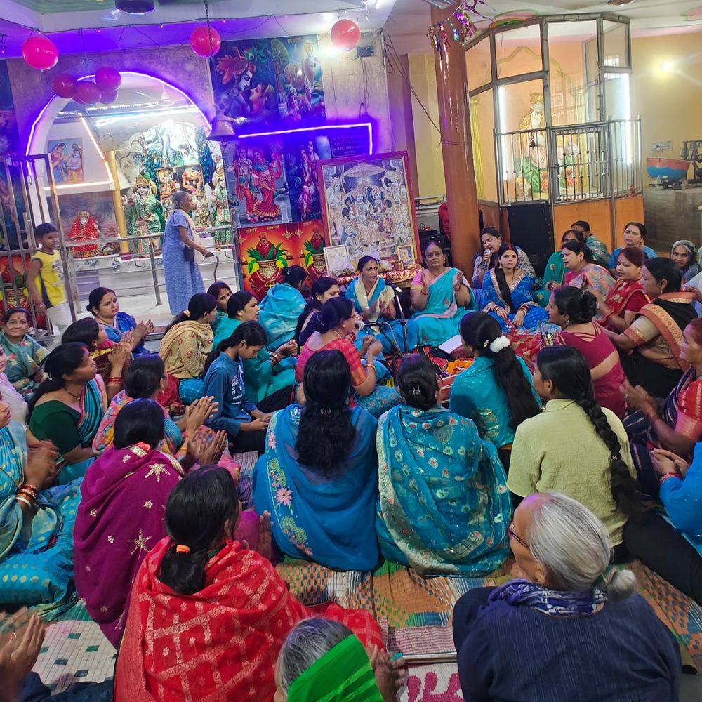 राजधानी में चैत्र नवरात्रि के तीसरे दिन:शिवा भोला मंदिर में उमड़ी भीड़, महिला मंडल ने किए भजन