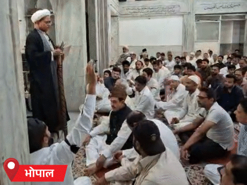 ईद पर भोपाल में अमेरिका-इजराइल मुर्दाबाद के नारे:राजस्थान में लोगों ने काली पट्टी बांधी; बंगाल में 'बाबरी मस्जिद' की साइट पर पहली बार नमाज