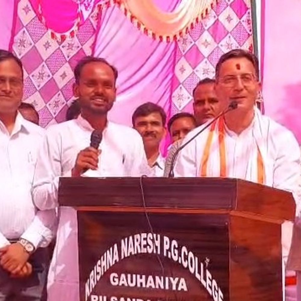 केंद्रीय राज्य मंत्री जितिन प्रसाद ने बिलसंडा में किया जनसंवाद:विकास कार्यों और जनसमस्याओं पर अधिकारियों को दिए निर्देश