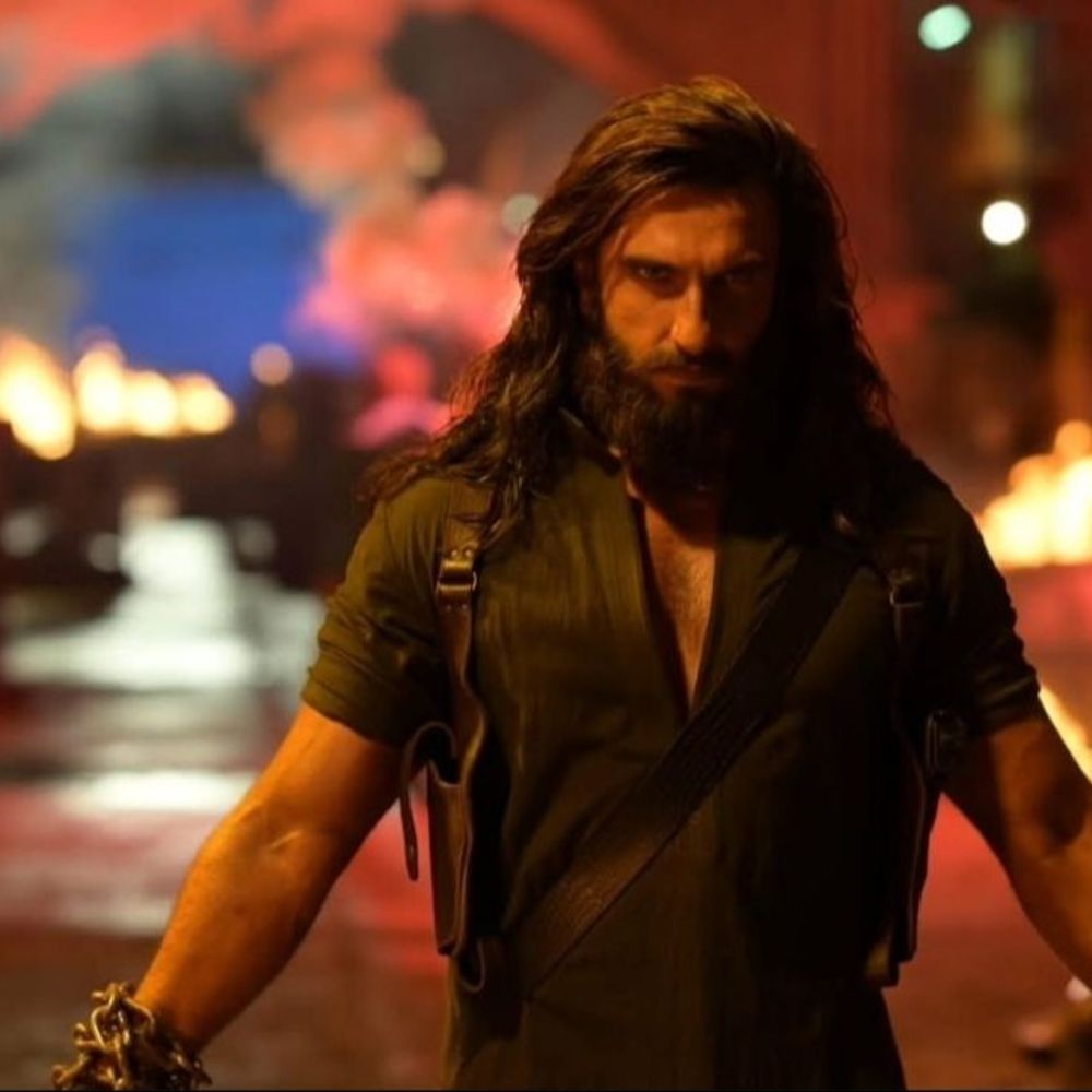 ईद पर ‘धुरंधर 2’ को देखने सिनेमाघरों में उमड़ी भीड़:दर्शकों ने कहा– 3-4 घंटे कब बीत गए पता ही नहीं चला, पहले पार्ट से ज्यादा दमदार कहानी