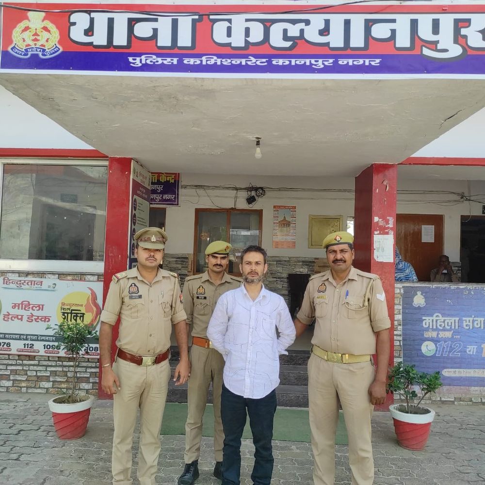 शराब के लिए जबरन ऑनलाइन पैसे ट्रांसफर कराए:कार में तोड़फोड़ की कोशिश, आरोपी गिरफ्तार; दो घटनाओं में कल्याणपुर थाने में शिकायत