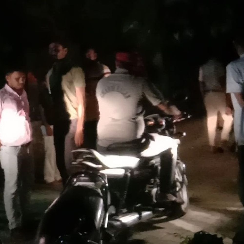 अयोध्या में सड़क हादसे में पिता की मौत, बेटी-बेटा घायल:तीन अलग-अलग दुर्घटनाओं में नौ लोग घायल, एक की जान गई