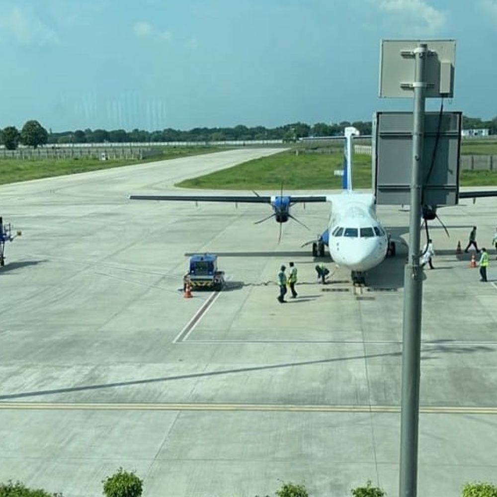 प्रयागराज में अकासा एयरलाइंस की फ्लाइट कैंसिल:तकनीकी खामी की वजह से फ्लाइट रद्द, यात्रियों ने लगाया लापरवाही का आरोप