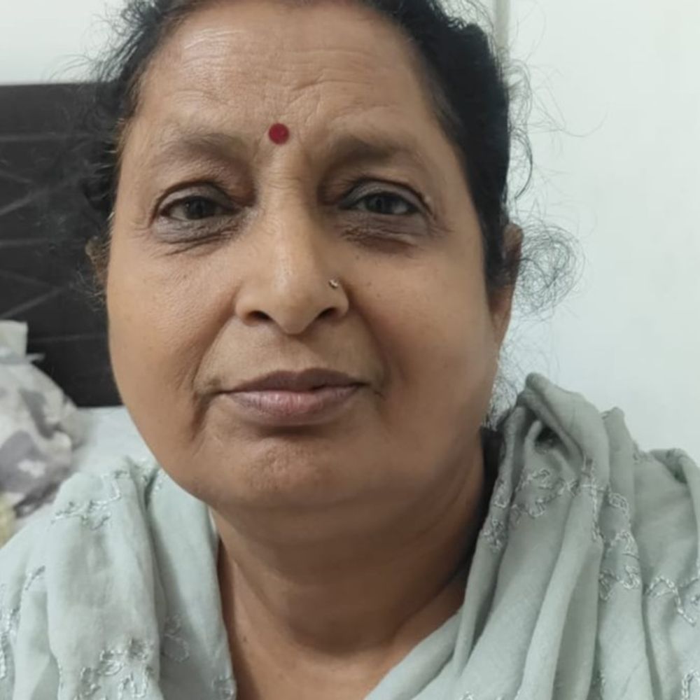 शास्त्री नगर काली मठिया से चार महिलाओं की चेन चोरी:श्रद्धालुओं ने आरोपी महिला को रंगेहाथ दबोचा, पीटकर पुलिस को सौंपा