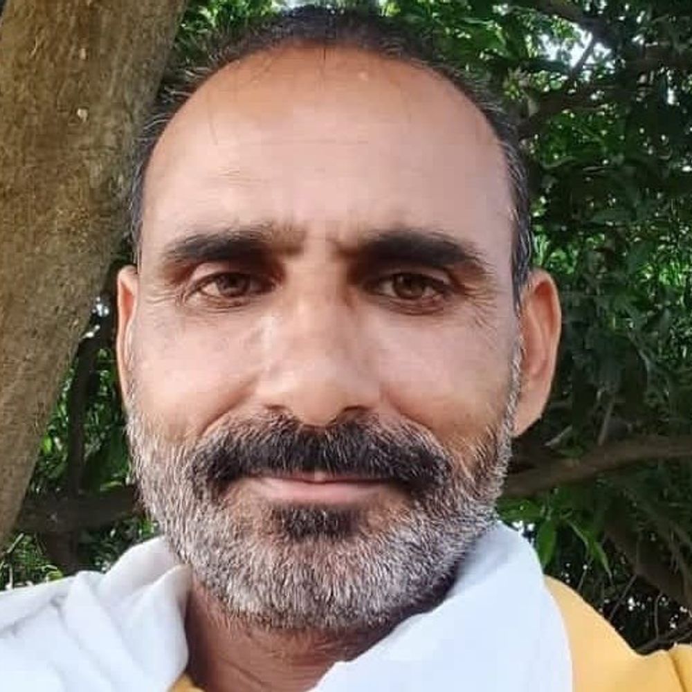 प्रतापगढ़ में प्रेमिका से मिलने गए पूर्व प्रधान की हत्या:18 बच्चों के पिता 18 मार्च से लापता था, बोरे में शव मिला; विवाहिता प्रेमिका हिरासत में