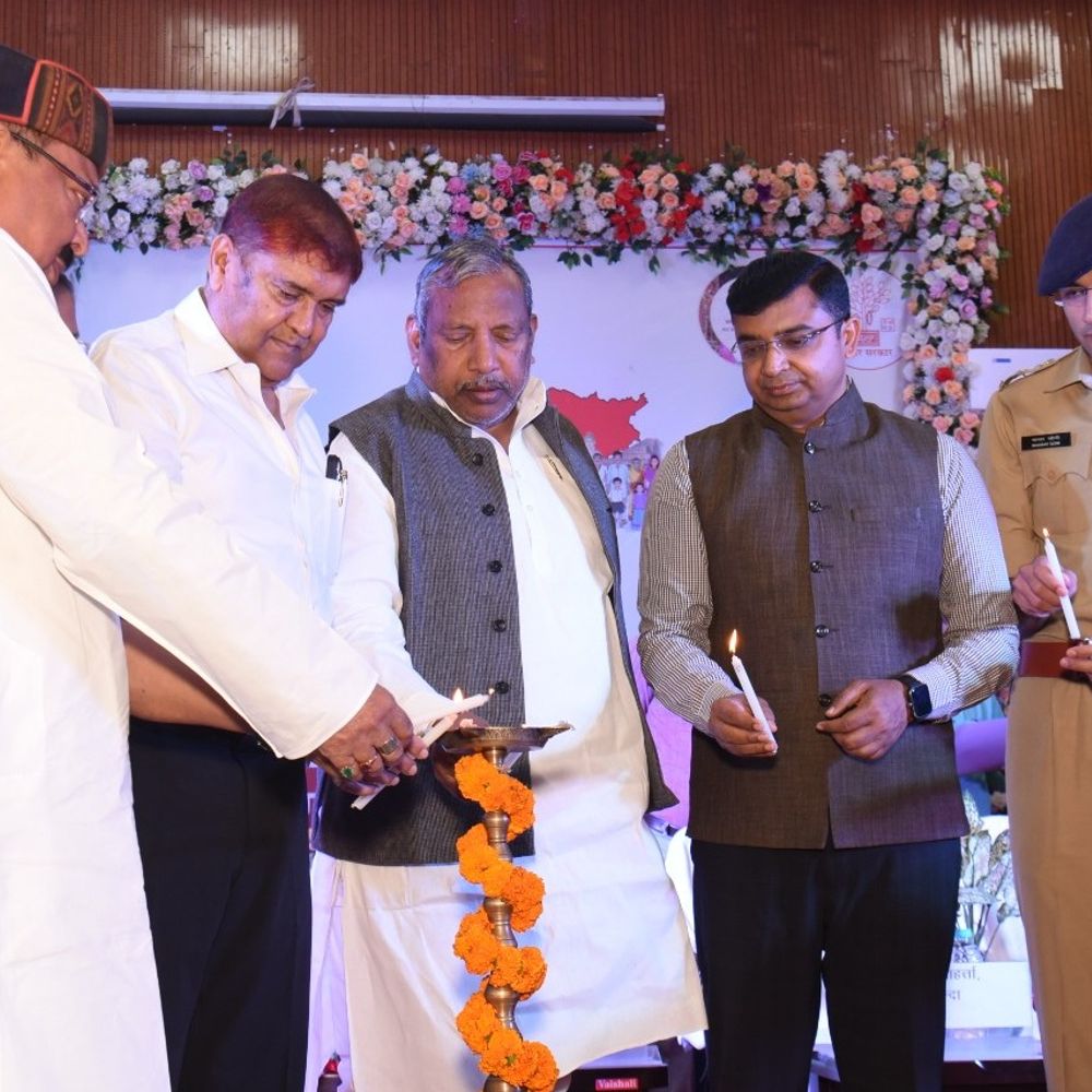 नालंदा में गौरव के साथ मनाया बिहार दिवस:  विकास की प्रदर्शनी-सम्मान समारोह रहा मुख्य आकर्षण; 19 लाभार्थियों को मिले एक लाख रुपए – Nalanda News