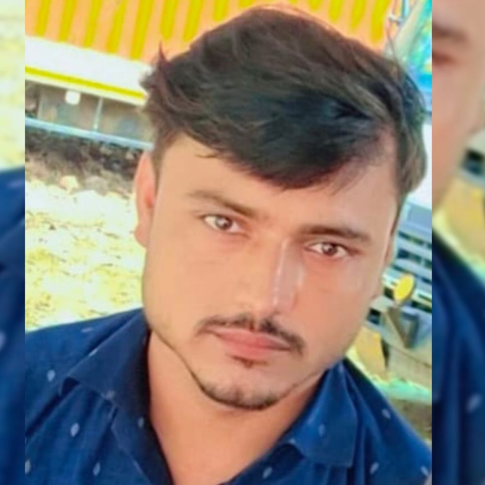 इटावा हाईवे पर डीसीएम चालक की मौत:तेज रफ्तार ट्रक ने मारी टक्कर, दूसरा चालक घायल