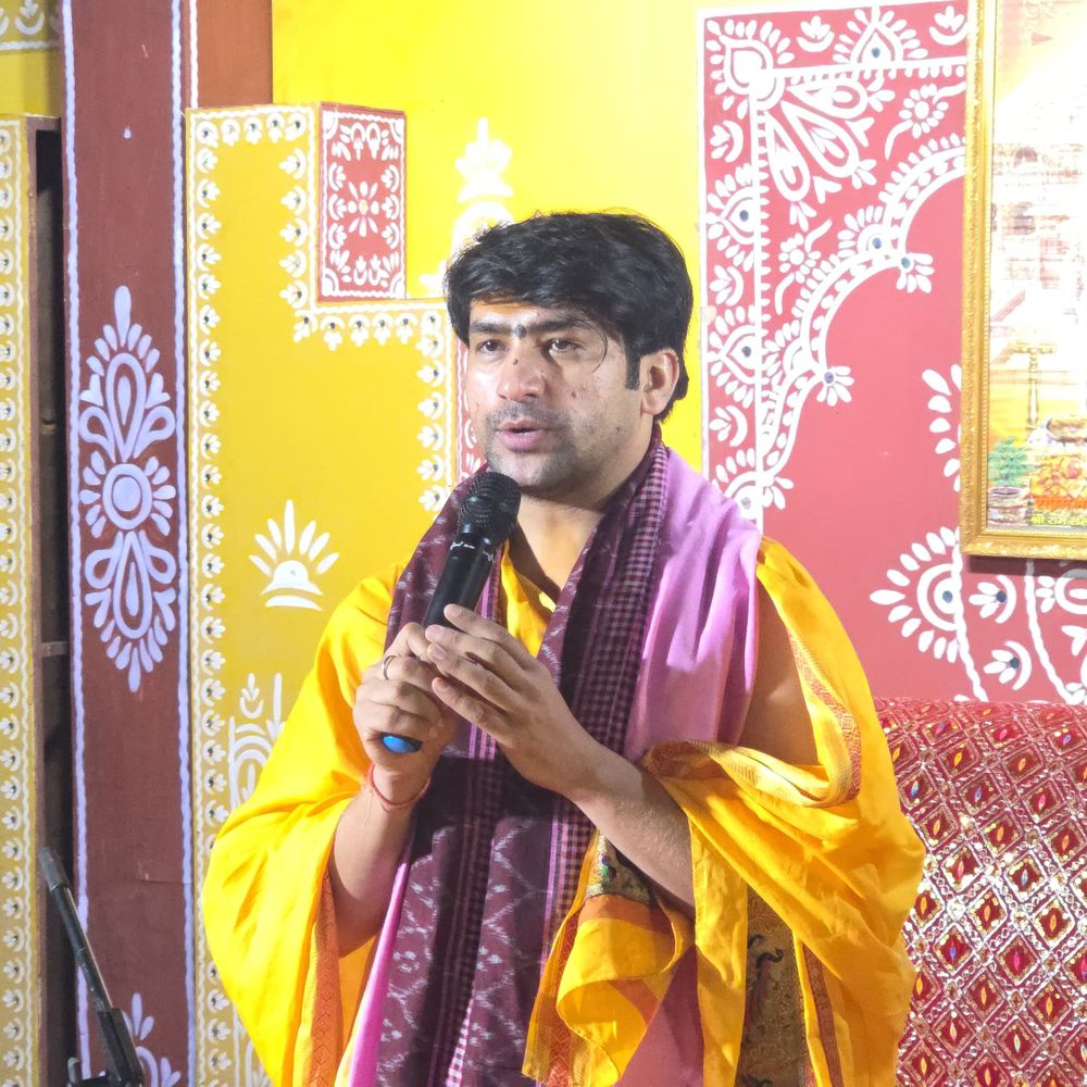 बागेश्वर महाराज बोले- सनातन के लिए बोलोगे तो मारे जाओगे:मथुरा में फरसा बाबा की हत्या पर भड़के; कहा- मुझे और मेरे परिवार को भी धमकियां मिल रहीं