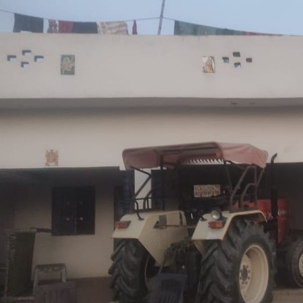 हरदोई में युवक ने खुद को तमंचे से गोली मारी:पत्नी से हुआ था विवाद, गंभीर हालत में लखनऊ रेफर, 1 साल पहले हुई थी शादी