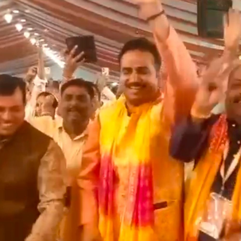 रायबरेली में 8 हजार श्रद्धालुओं ने सुनी राम कथा:चौथे दिन भगवान की बाल लीला पर झूमे भक्त, ऊंचाहार विधायक मनोज पाण्डेय हुए शामिल