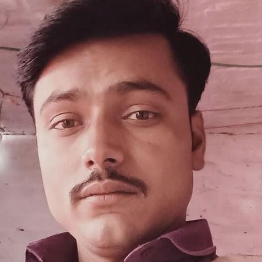 कानपुर-आगरा हाईवे पर हादसा, डीसीएम ड्राइवर की मौत:टायर बदलते समय ट्रक ने मारी टक्कर, ट्रक चालक गंभीर घायल