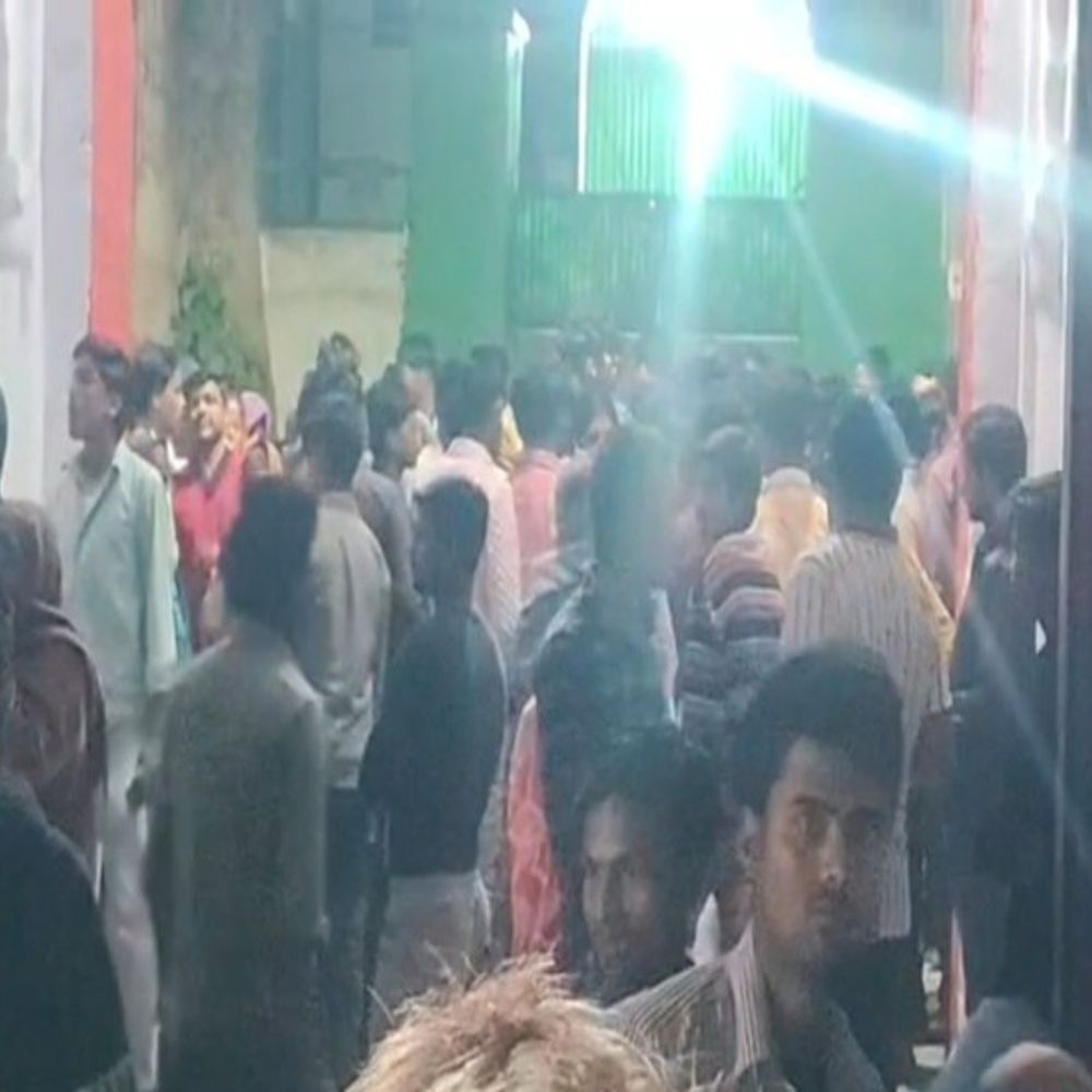 भाजपा पार्षद के खिलाफ पोस्ट करने वाला आरोपी गिरफ्तार:शाहजहांपुर में गिरफ्तारी के विरोध में थाने के बाहर हंगामा