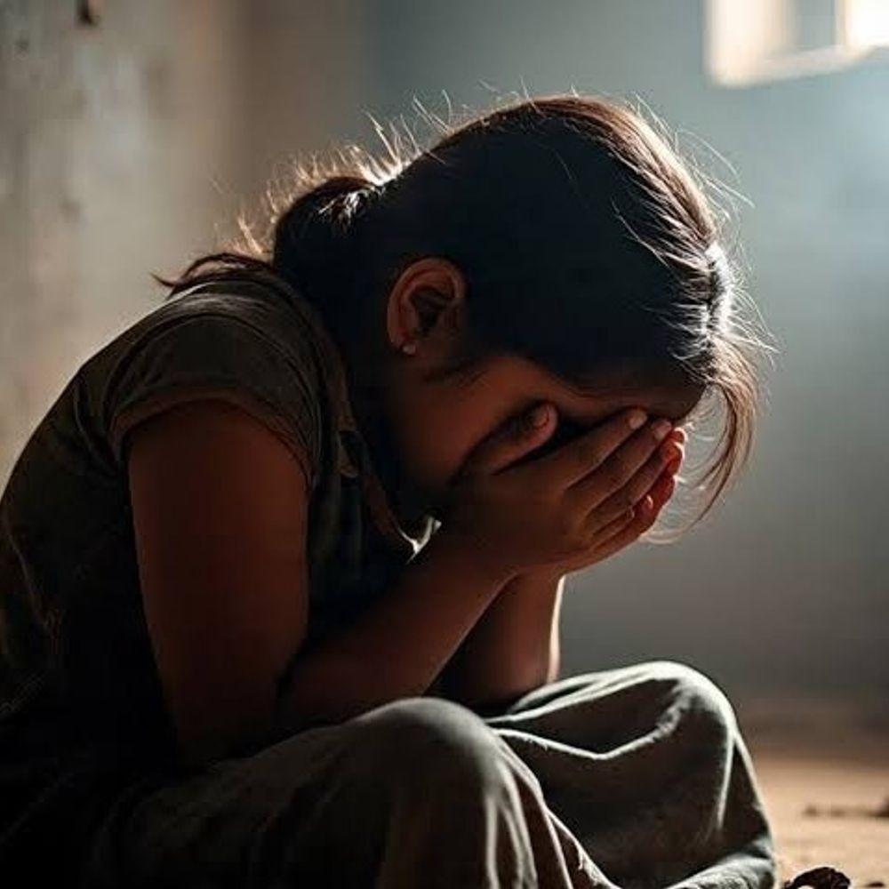 चॉकलेट का लालच देकर बच्ची से दुष्कर्म की कोशिश:कल्याणपुर में मासूम को घर ले गया अधेड़, CCTV में कैद हुई घटना; आरोपी गिरफ्तार