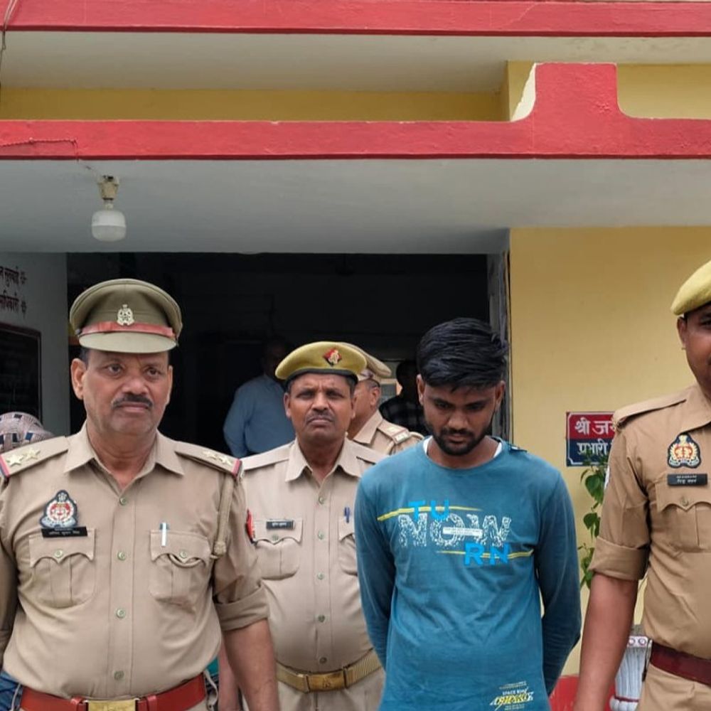 आजमगढ़ में फरार चल रहा 25000 का इनामी गिरफ्तार:वाहन चोर गिरोह का था सरगना, तलाश में जुटी थी पुलिस