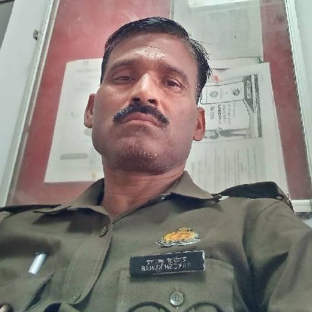 झांसी में होमगार्ड की मौत, अगले महीने बेटी की शादी:थाने में तबीयत बिगड़ी, इलाज के दौरान दम तोड़ा, पत्नी कार्ड बांटने मायके गई थी