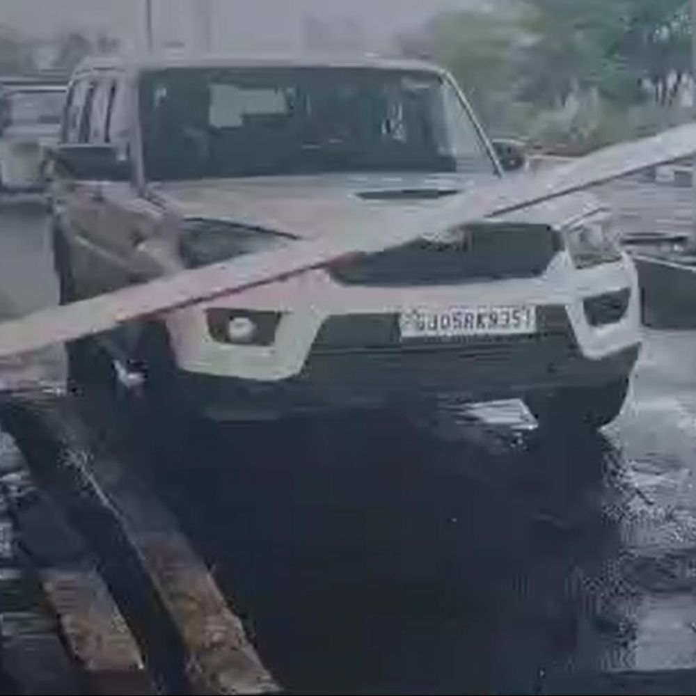 गुना में हुए हवाला कांड के चार किरदार, चारों सस्पेंड:  दूसरे दिन भी जांच करने पहुंचे DIG, चार सवालों के जवाब अब भी नहीं मिले – Guna News