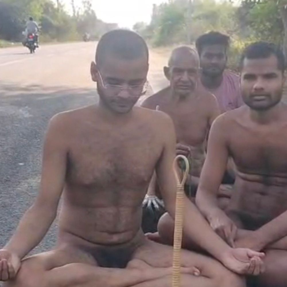 दिगंबर जैन संतों की 2000 किमी पदयात्रा:रायबरेली पहुंची, अयोध्या से झारखंड तक का संकल्प, स्थानीय लोगों ने किया स्वागत