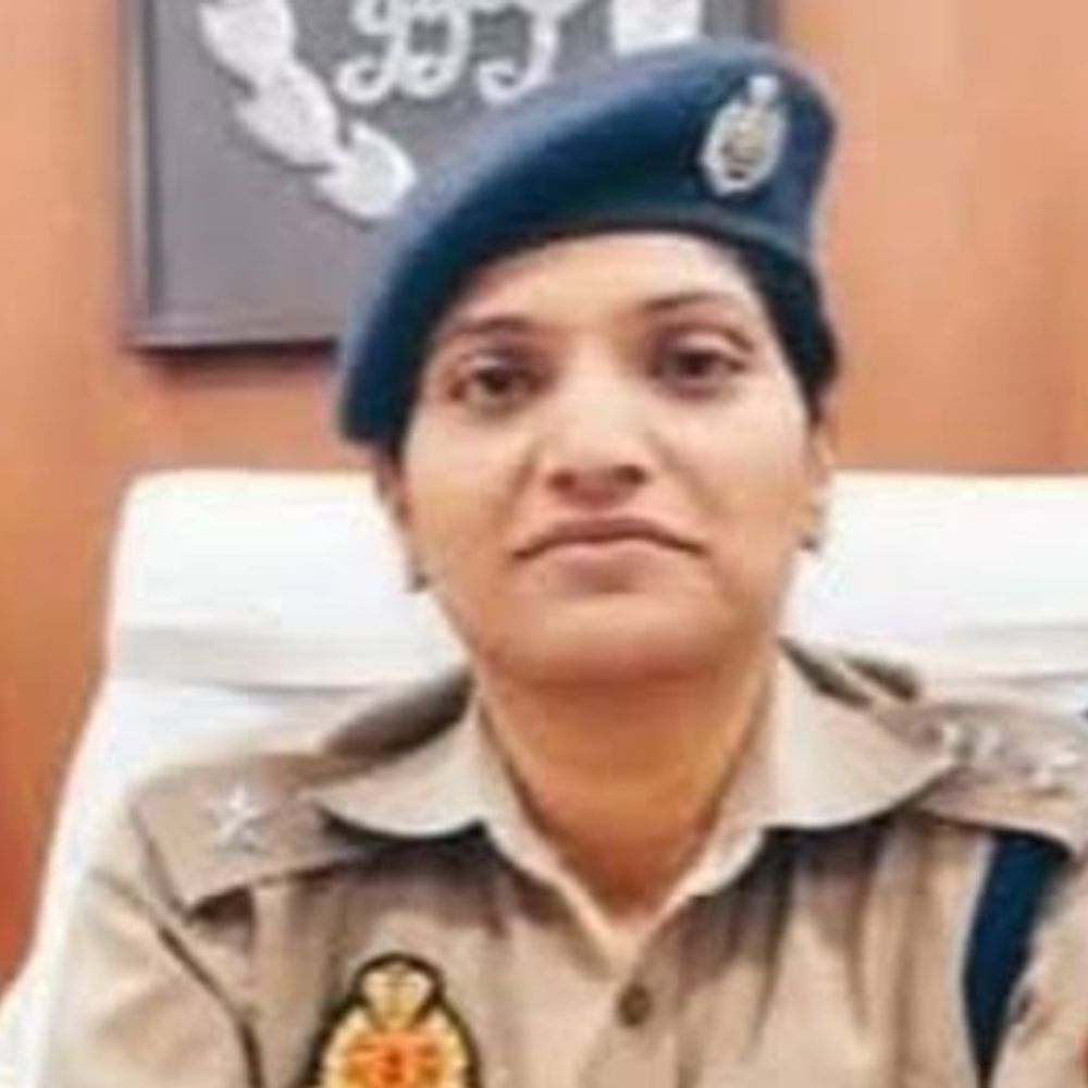 फर्रुखाबाद में संकिसा चौकी प्रभारी लाइन हाजिर:तीन अन्य पुलिसकर्मियों पर भी गिरी गाज, एसपी ने किया फेरबदल