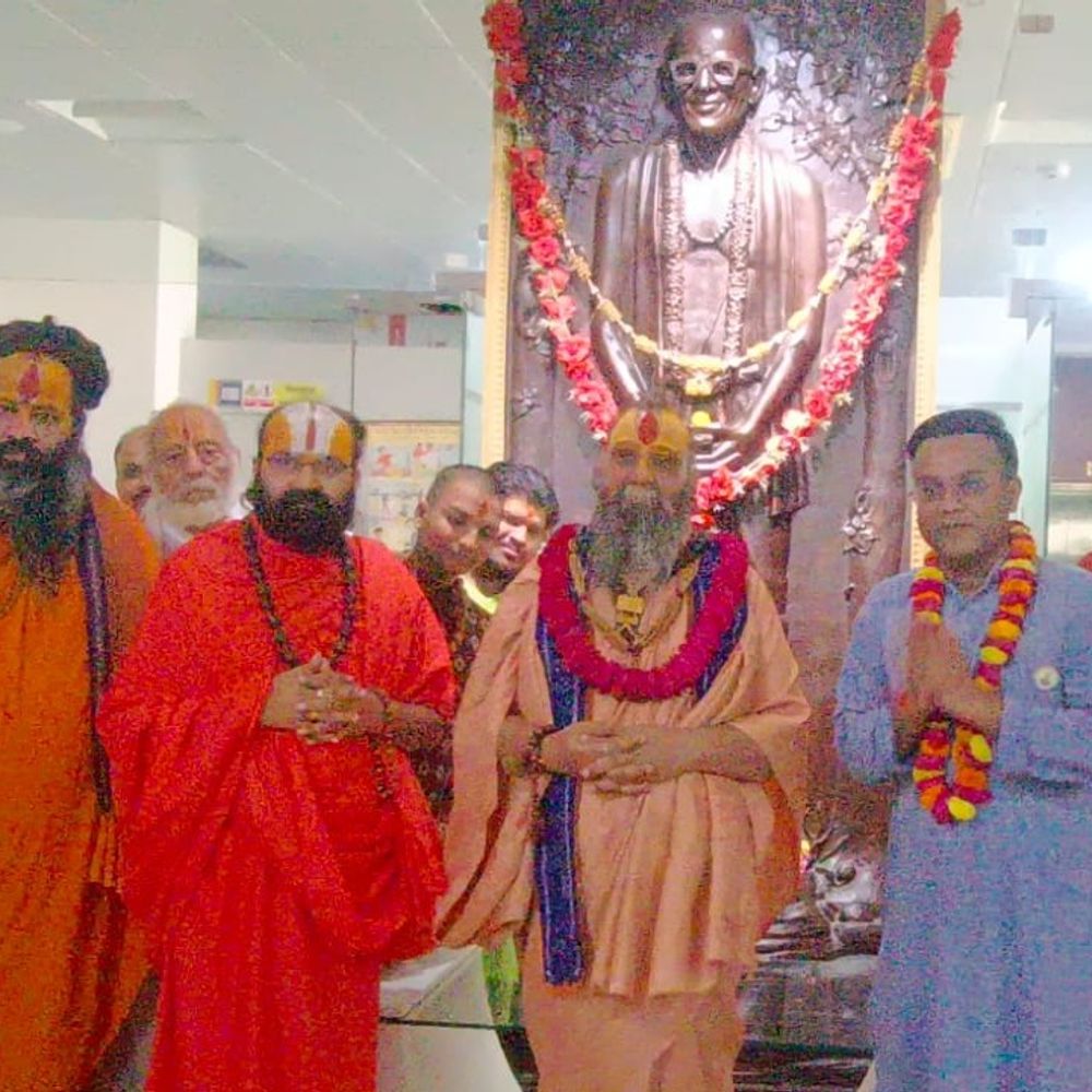 मलूक पीठाधीश्वर राजेंद्र दास ने नेत्र चिकित्सालय का अवलोकन किया:चित्रकूट में पद्मश्री डॉ. बीके जैन को श्रद्धांजलि दी