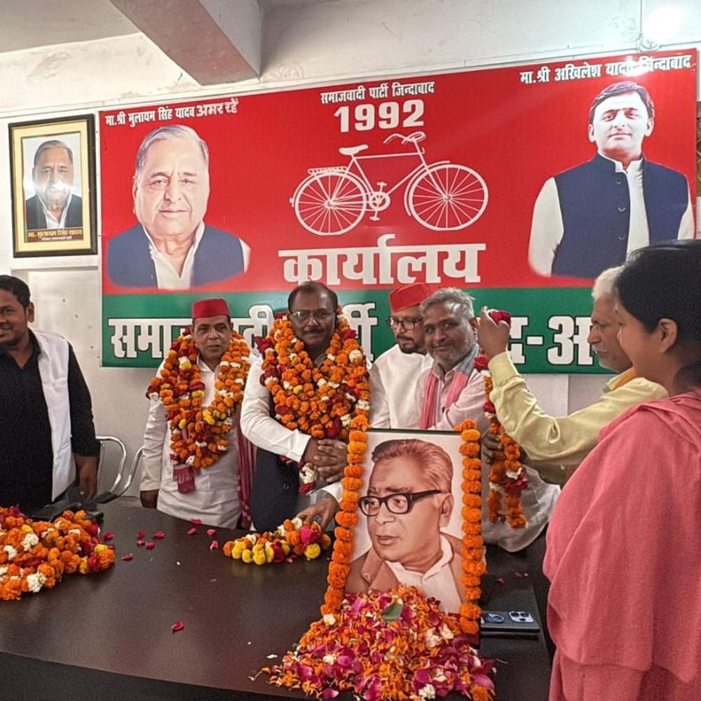 शशिकांत साहू सपा में हुए शामिल:अमेठी में लोहिया जयंती पर कांग्रेस के प्रदेश महासचिव ने ली सदस्यता