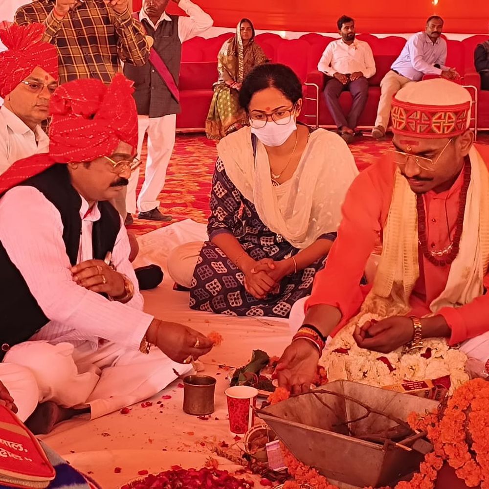 304 जोड़ों का सामूहिक विवाह संपन्न:सोनभद्र में मुख्यमंत्री सामूहिक विवाह योजना के तहत आयोजन