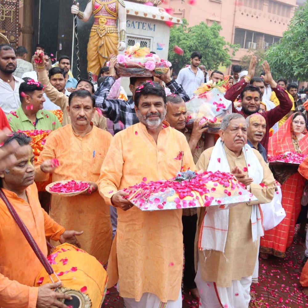 श्रीकृष्ण जन्मभूमि से अयोध्या धाम के लिए प्रसाद रवाना:राम नवमी पर रामलला को होगा अर्पण, नई परंपरा की शुरुआत