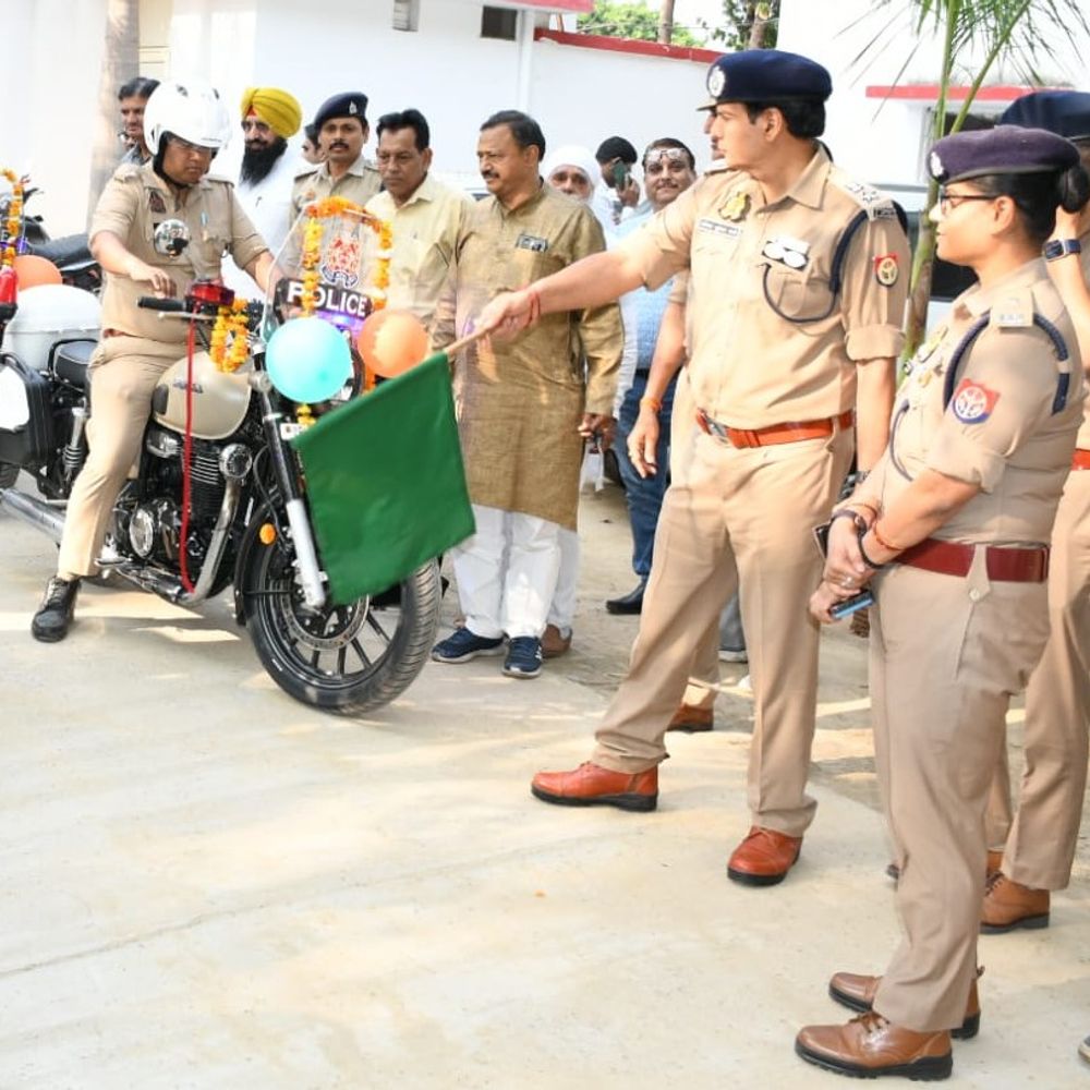 मुजफ्फरनगर में महिला सुरक्षा को मिली नई रफ्तार:SSP ने मिशन शक्ति 5.0 के तहत 5 नई बाइक्स को दिखाई हरी झंडी