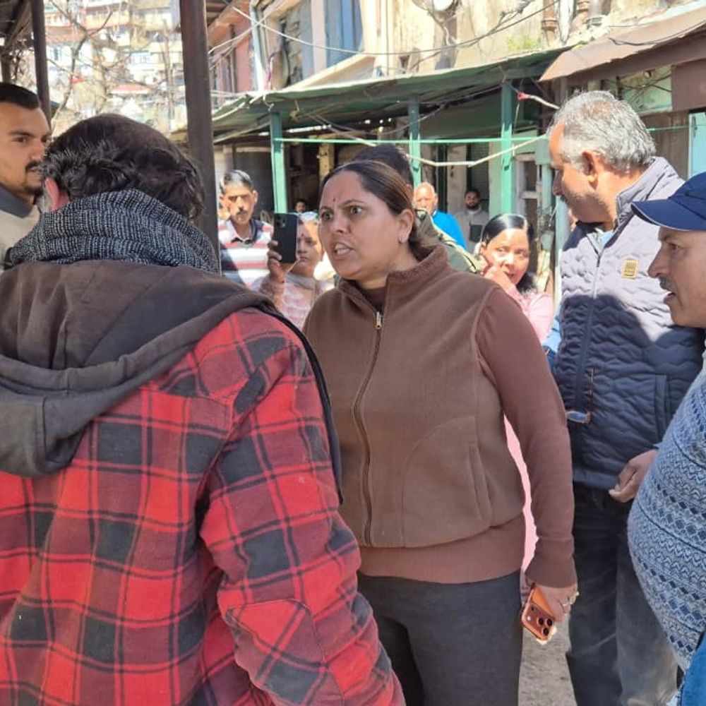 शिमला में दुकान को लेकर दो गुटों में विवाद:  देवभूमि संघर्ष समिति ने तोड़ा ताला, कब्जे का लगाया आरोप, पुलिस तैनात – Shimla News