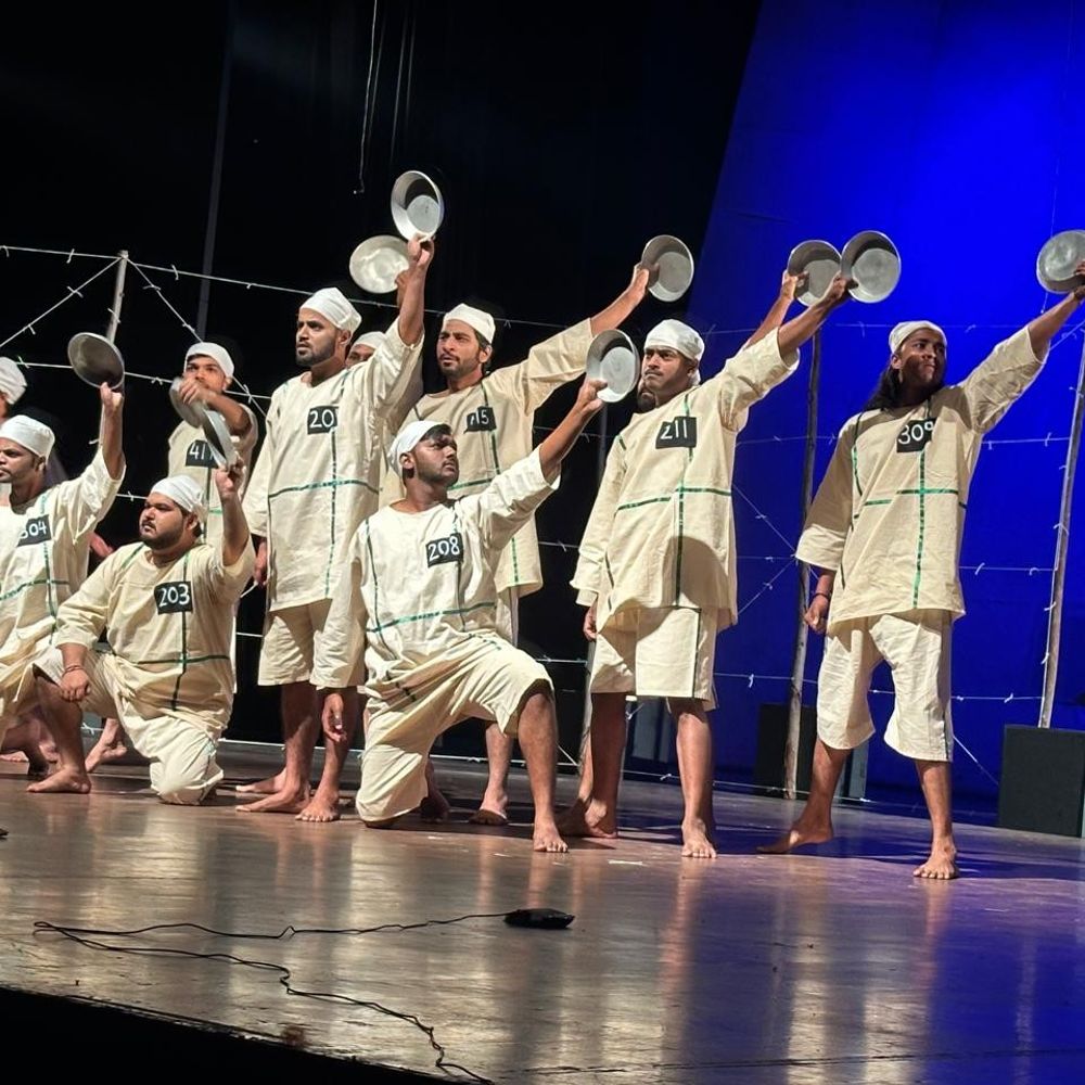 लखनऊ में भगत सिंह बलिदान दिवस पर विशेष नाट्य प्रस्तुति:क्रांतिकारी गीतों से जीवंत हुई आजादी की लड़ाई की भावना